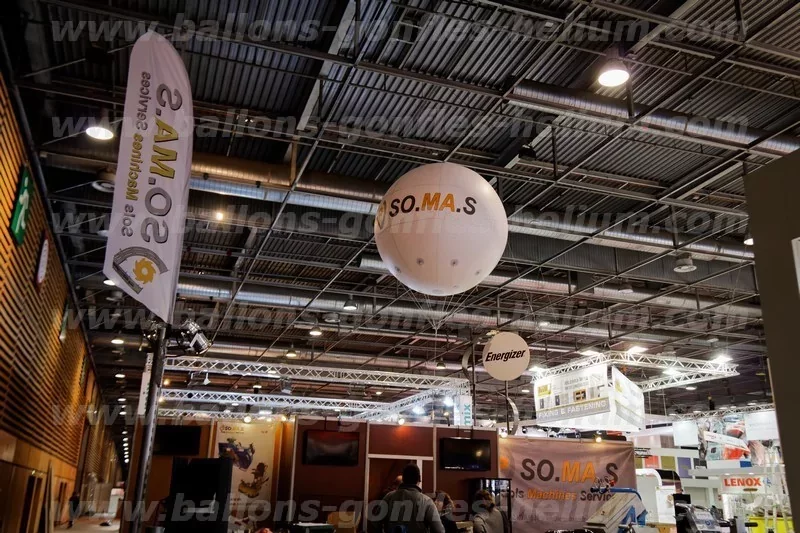 ballon géant publicitaire au salon batimat 2017
