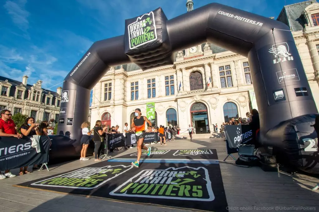 arche gonflable 6m urban trail poitiers